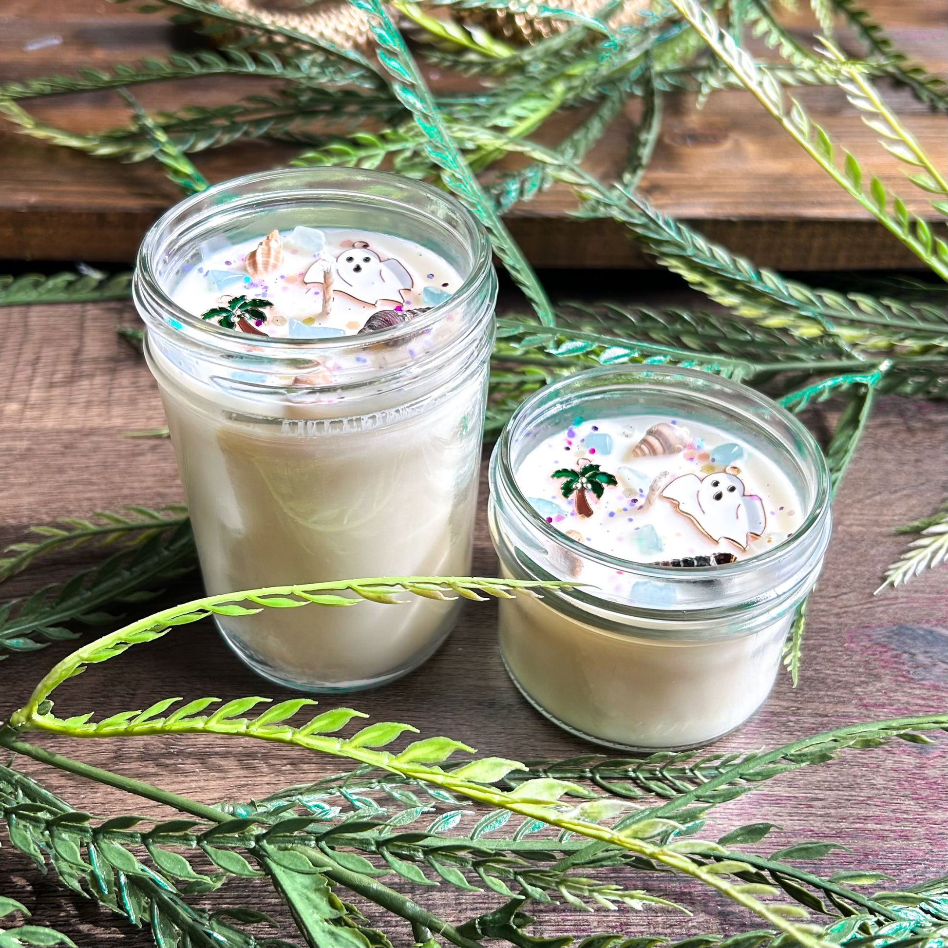 Ghostly Beach Day Candle (Pineapple, Blueberries, & Coconut) Cesarah's Spooky Shop