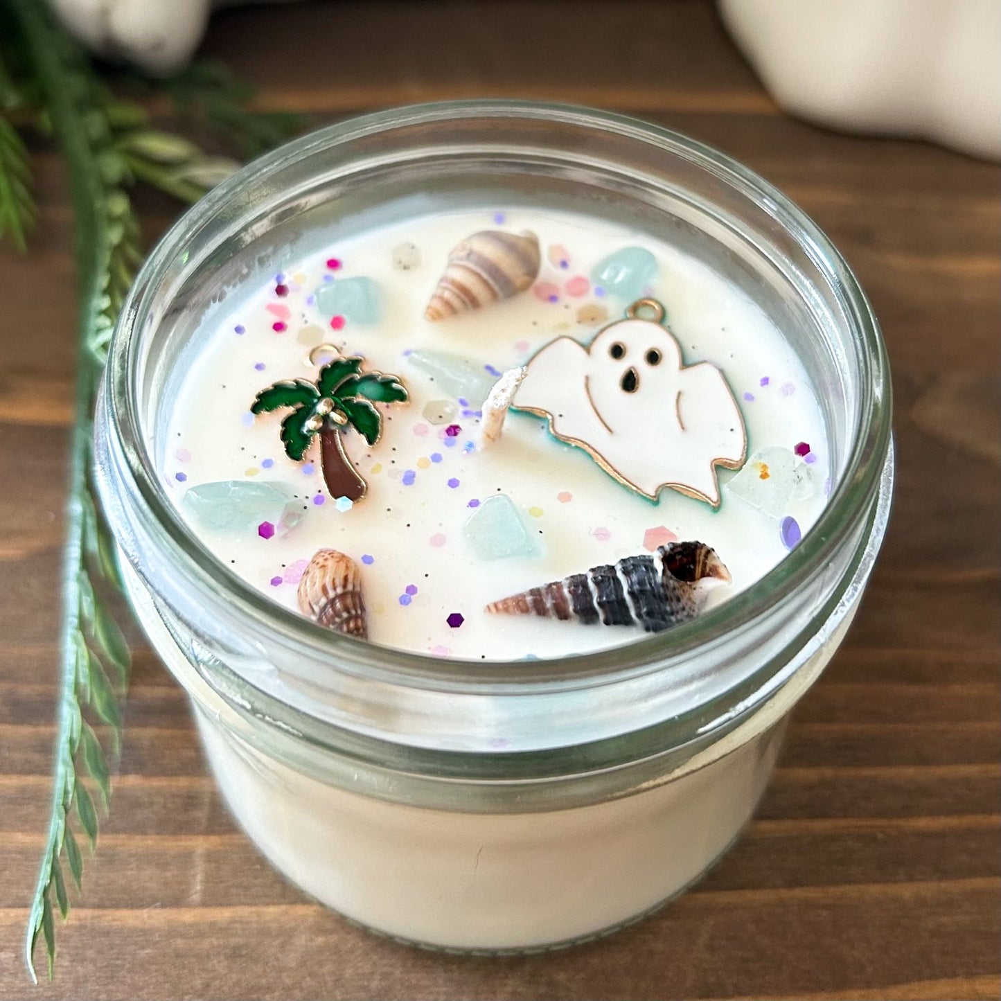 4oz Ghostly Beach Day Candle (pineapples, blueberries, & coconut) Cesarah's Spooky Shop