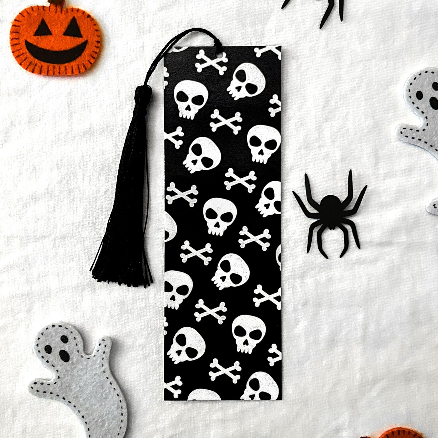 Skulls & Crossbones Bookmark